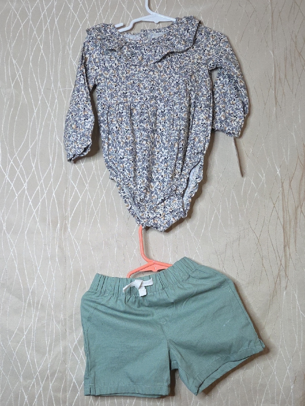 Carter's Floral Print Top in Blue and‎ Cream